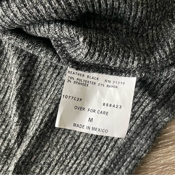 NWT BCX Junior's Textured Cowlneck V Hem Sweater Size Medium Color Heather Black - Picture 5 of 7